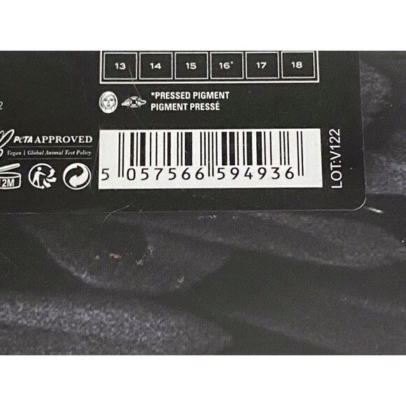 Revolution Game of Thrones 3 Eyed Raven Forever Flawless Shadow Palette 18 Color - Picture 5 of 6